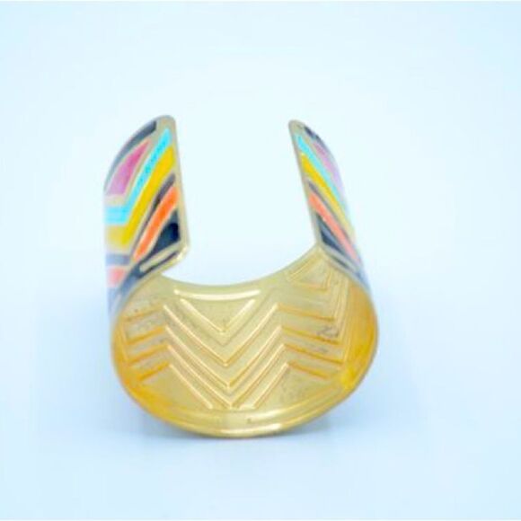 Enamel Cuff Bracelet With Colorful Chevron Design. - Picture 5 of 5